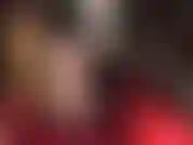 Provocativa y seductora con medias de nailon con costura color piel y ligas.