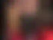 Se busca esclava de botas: la amante busca una sumisa amante de las botas que sepa cómo adorar a una dama comenzando por sus altas botas de cuero, hasta el culo perfecto en pantimedias y el traje de lycra.