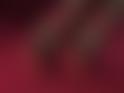 Llevo tacones rojos de tiras y medias negras cubanas con costura para tentar a mis pies. Disfruta de este increíble primer plano de pies y tacones.