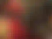 Una enorme pegging de bbc en un traje de gato rojo con corsé de cuero y guantes. ¿No te encantaría que una amante te follara con un atuendo tan caliente como ese?