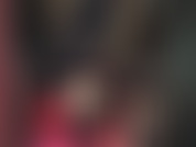 Fetiche del pvc brillante. ¡Mi amante lo hace mejor! Mi colección de vinilo brillante es extensa, de pies a cabeza.