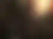 Fetichista del látex: guantes de goma negros brillantes y calientes de cerca.