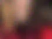 La señora vivian te dejará adorar algunas de sus increíbles botas negras brillantes.