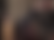 Fetiche de catsuit: provocación sensual con las curvas perfectas de la amante en un catsuit negro ajustado y corsé, terminado con una paja enguantada.