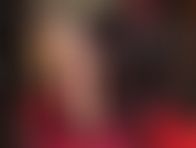 Piernas desnudas irresistibles y pies en tacones provocativos - ¡oh, esto te volverá absolutamente loca!