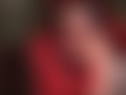 ¡Lame mis pies descalzos hasta dejarlos limpios, esclava!