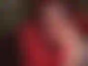 ¡Lame mis pies descalzos hasta dejarlos limpios, esclava!