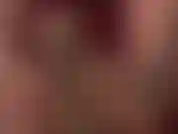 Paja sexy con pies descalzos y aceitosos.