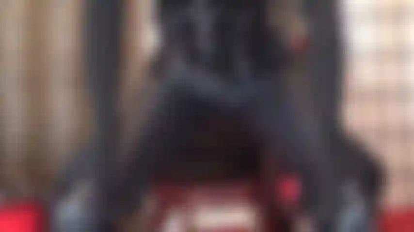 Adoro pantalones y botas de cuero negro.