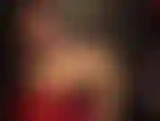 Medias doradas y brillantes de findom. Mi ama luce sus impresionantes piernas largas de nailon y sus sexys tacones altos. Estas curvas te destrozarán y te dejarán sin blanca! Siente esos testículos llenos!