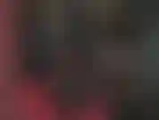 Mi ama lleva un sexy vestido de vinilo brillante y botas altas. Y sé que disfrutarás frotando tu inútil pene de esclava por todo este perfecto y brillante trasero.