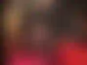 Disfruta de este sensual toqueteo de piernas en nailon negro transparente con falda de cuero súper corta, chaqueta, guantes y tacones. Adoración de culo, sentada en la cara con medias.