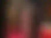 Tu diosa sexy te provoca con botas altas y brillantes, medias y medias largas. Adora mi trasero con estos shorts sexys mientras te excito hasta correrte en tu palpitante polla de esclava.