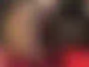 Preciosas medias con costura y ligueros sobre pantimedias brillantes, combinadas con lencería sexy, guantes de satén y tacones altos. Adora mi culo perfecto, mis medias de nailon y mi enorme polla negra!