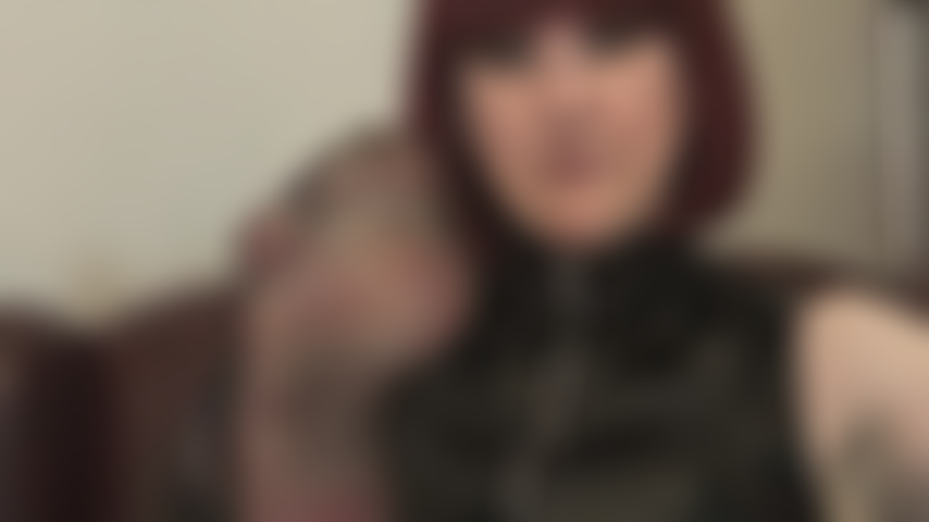 Huele mis pies y axilas en pantimedias: la amante vivian te tiene adicto a su aroma, sus fragantes pies de nailon húmedos y sus axilas sudorosas.