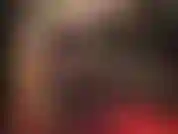 Mistress vivian muestra sus increíbles piernas y culo en medias negras de seda.