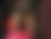 Provocativa sensual - oh, te encanta un poco de provocación, que mis lindos pies y tacones altos te masajeen la polla, mirando por encima de mi falda o por debajo de mi camisa tratando de captar el más mínimo vistazo de mis pechos.