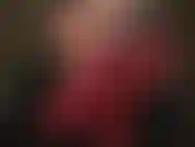 Fetiche de guantes de cuero rojo.