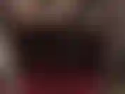 Lubricando mi enorme polla blanca para ti... Acariciándote con las hábiles manos de mi ama. Sé que puedes sentir mi tacto. ¿Cuánto deseas esa polla...?