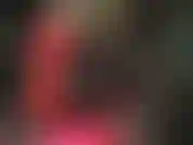 Acarícialo por mis piernas en medias de goma negras.