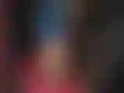 Adoración de piernas. Mi ama sabe cuánto te encantan las piernas largas, vestidas con medias color piel y con los pies en tacones. Siéntate, adórame y trata de no babear mientras disfrutas de esta provocación.