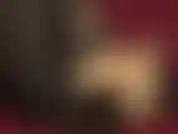 Tu pene es inútil y lo sabes muy bien. Mi ama pisa tu patética y flácida verga, usando sus pies para aplastar la cabeza de la polla en su zapato con sus dedos de nailon.