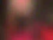 Mostrando estas maravillosas curvas de nailon.