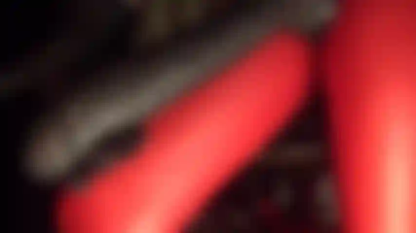 Quieres polla. Quieres una polla negra y grande. Anhelas sentir una polla negra enorme estirándote. Quieres sentir cómo se corre en tu garganta y dentro de tu culo de puta.