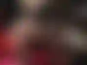 Culo, caderas y muslos en medias, adoración del culo en cuclillas. Ama lleva la tanga muy alta, mostrando su culo y caderas sensuales.