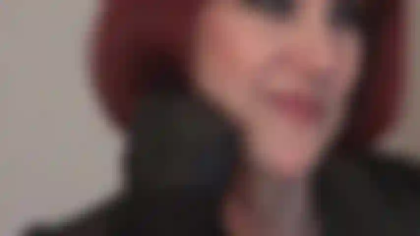 Mi ama exige tu semen en sus guantes de cuero. Incluye cuenta regresiva de semen.