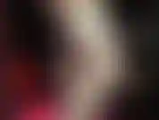 Bonitas medias blancas de encaje. Mira cómo mi amante se pone unas medias de nailon. Tan transparente, sexy y sedosa... Solo quieres lamer esas piernas largas y sensuales.