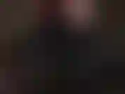 Disfruta de tu fetiche por los guantes de pvc negro brillante. Mi ama sabe cómo excitarte con estos atractivos guantes de vinilo negro.