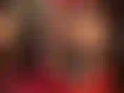 Sesión de medias, parte 2/2: mi ama muestra su amor por las capas de nailon. Adórame el trasero, las piernas y los pies.