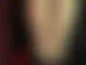 Atrapada en mi tela brillante. Medias brillantes, botines sexys, traje de baño de pvc y guantes brillantes hacen que mi look sea irresistible.