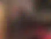 Botas de cuero y medias de rejilla con costura para adorar.