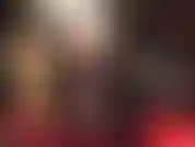 Sé un buen chico y mastúrbate para mis increíbles piernas cruzadas con ligas y medias sobre pantimedias. Disfruta de la vista de mis piernas y mi trasero.