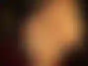 Fetichista de pies: adoración desde capas de nailon brillantes hasta pies descalzos muy de cerca de la cámara.