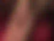 Me pongo medias negras transparentes y pantalones negros, provocando en primer plano con suelas y dedos de nailon suaves y sexys.