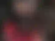 17 Pulgadas enormes de strap-on negro y la deliciosa saliva de mi ama goteando de sus labios y lengua.