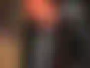 Mistress vivian es tu diosa de látex en capas de goma brillante y apretada.