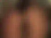 Adoración de culos con medias negras transparentes y tanga de licra. De cerca y personal, el culo redondo y perfecto de la señora vivian justo en tu cara.