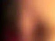 Aquí tienes un par de pantimedias sexys con costura para provocarte...