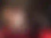 La ama vivian viste un conjunto sexy y diminuto, con un corpiño de encaje, guantes, medias brillantes y medias de encaje, acariciando su pene de 20 centímetros. Dominación con strap-on, femdom, adoración.