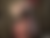 Bragas sobre medias... ¡Oh, no puedes evitar babear mientras mi ama se prueba diferentes bragas, de algodón con la espalda al aire y calzoncillos de encaje sexy! Tan guapa como mi ama me provoca con su sexy trasero.