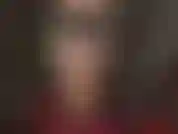 Adoro el culo, medias extremadamente brillantes, guantes y botas de pvc brillantes, teddy de cadena y uso strap-on.