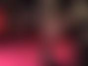 Fetiche colgante, pies de nailon: la amante quiere llenar tu boca con sus sexys dedos en pantimedias.