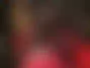 Látex y medias de nailon - medias negras, tacones blancos y goma sexy.