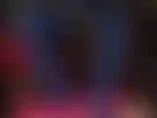 Capas coloridas de medias opacas en burdeos y azul vivo, provocación con los pies y espátula con una enorme polla con correa negra que hace que tu micro pene parezca ridículamente pequeño.