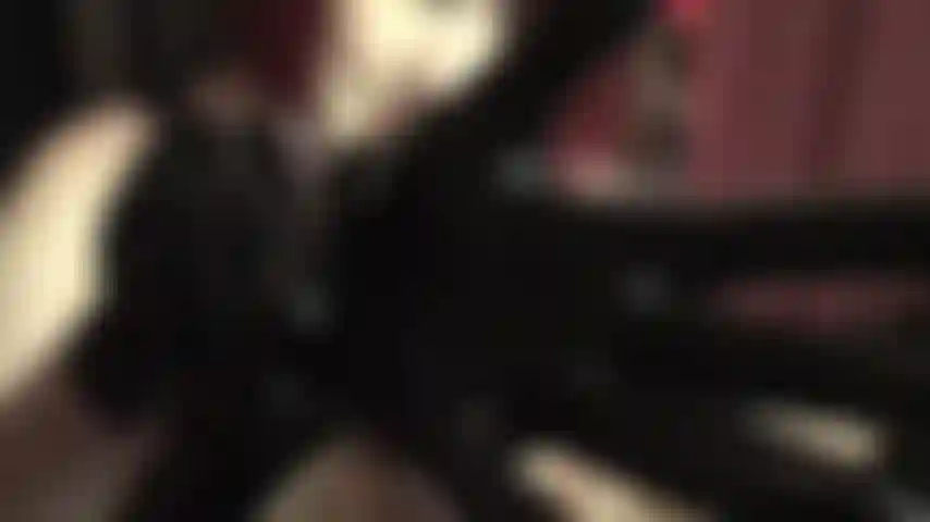 Guantes de látex negros lisos, fetiche y provocativo.