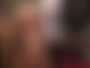 Medias, ligueros, pantimedias, bragas... Mi ama me provoca con su cuerpo espectacular. Nunca has estado tan cerca...